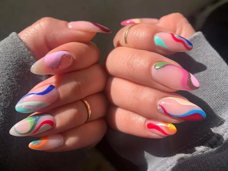 Marble effect nail design