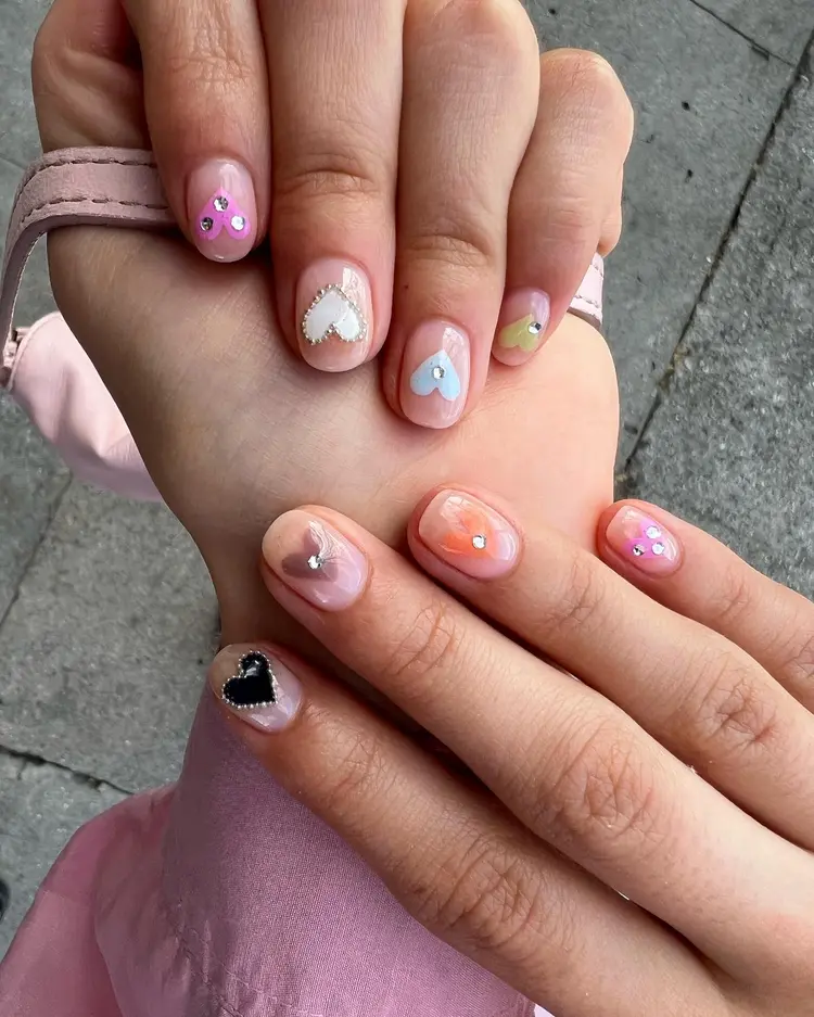 Trendy mixed media nail art